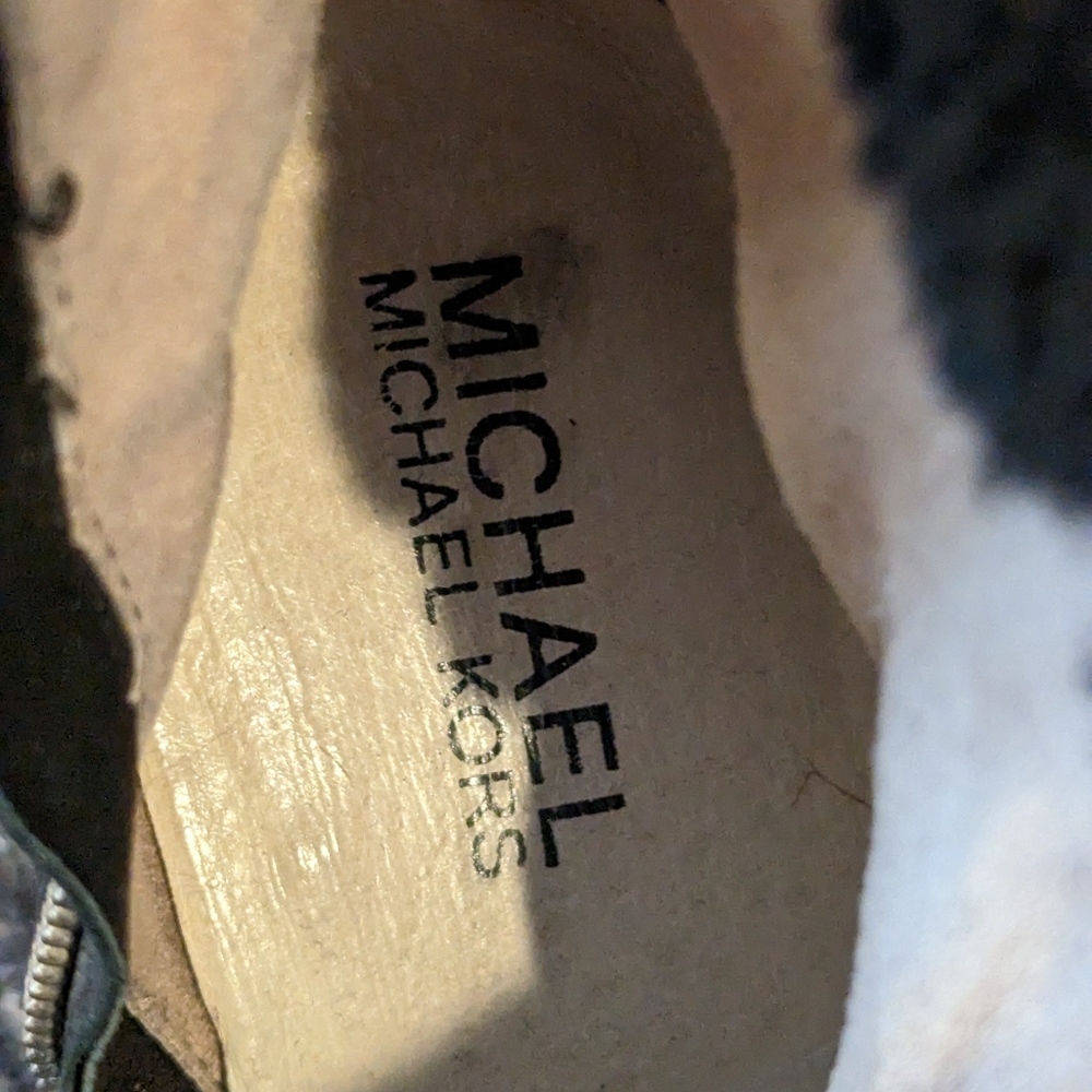 MICHAEL KORS Black Leather Booties Size 9 Side zip‎ ; side buckle - Picture 11 of 12